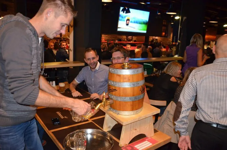 Burger Menü Bier Essen Junggesellenabschied