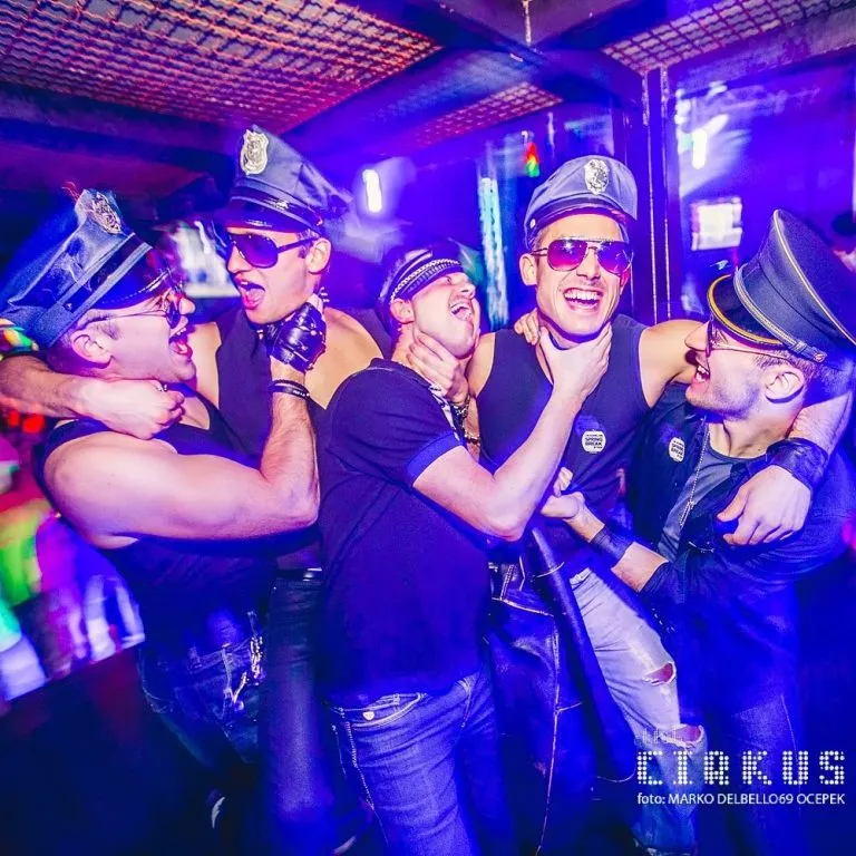 Club Party Package Freunde feiern Junggesellenabschied