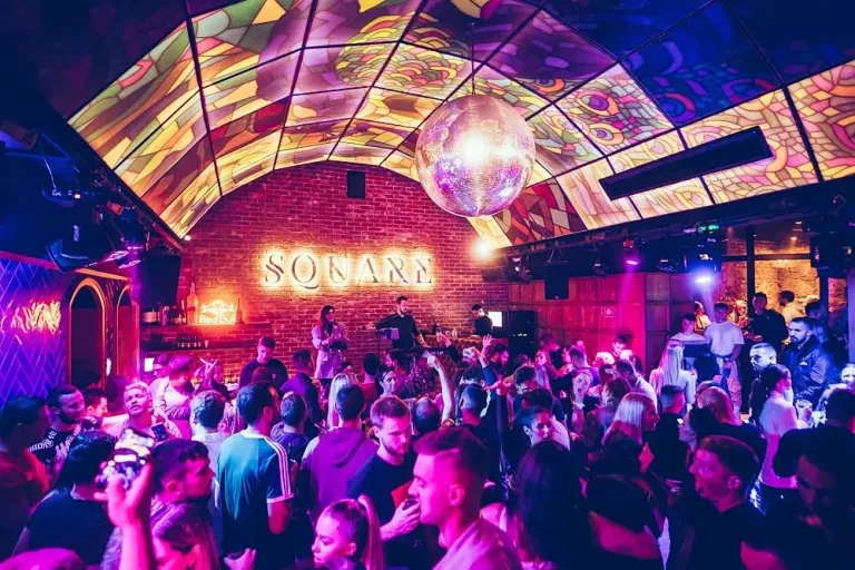 square club party
